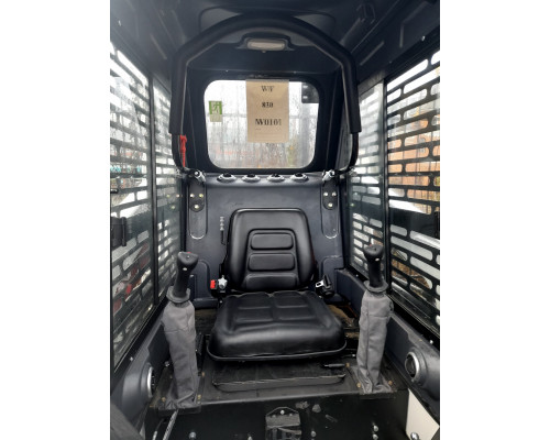 Мини-погрузчик WECAN WT-830 стандартная комплектация с кондиционером