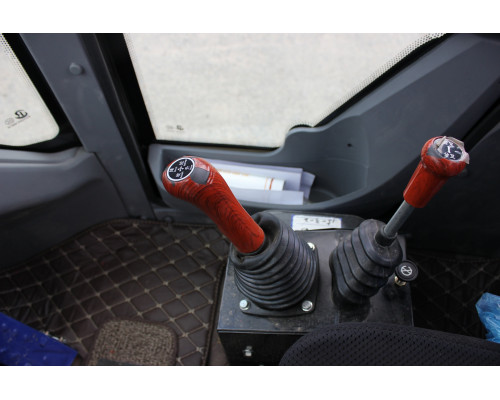 Фронтальный погрузчик Redstar ZL20S